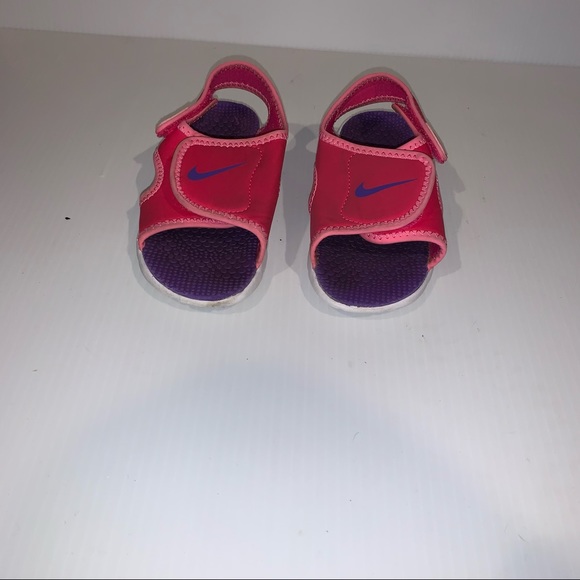 Nike Kids Pink Sandals Size 9 - Picture 2 of 5